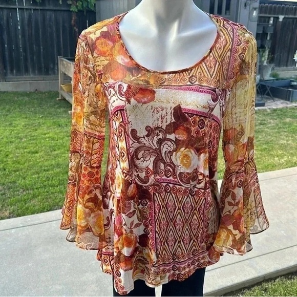 Christina Tops - V Cristina Boho Floral Multicolor Women's Top Size M Lightweight